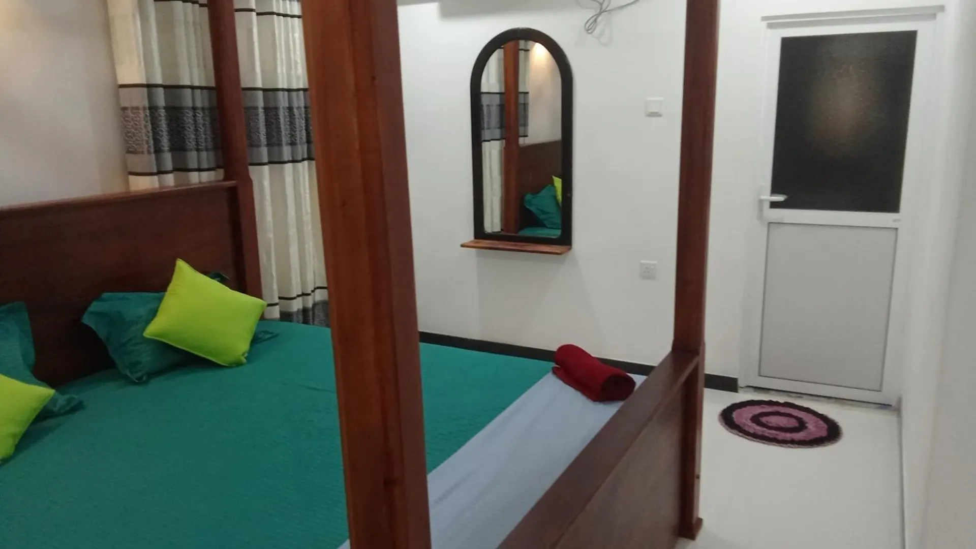 Homestay Solaces Transit Residence Liyanagemulla