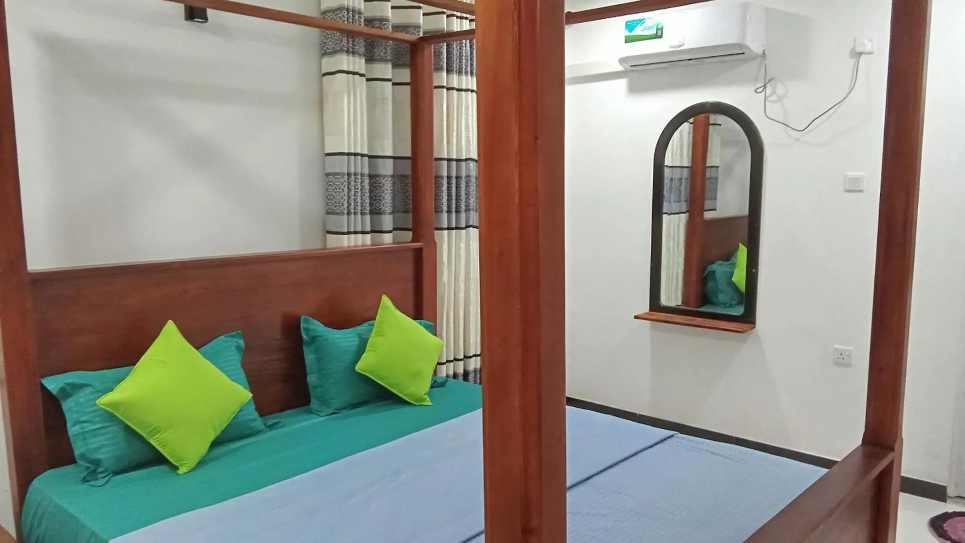 Solaces Transit Residence Liyanagemulla Sri Lanka