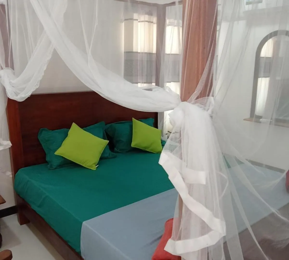 Homestay Solaces Transit Residence Liyanagemulla