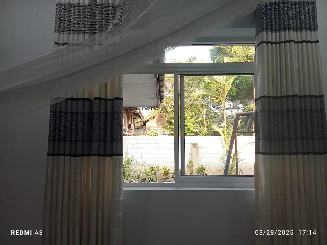 Solaces Transit Residence Liyanagemulla 0*,  Sri Lanka